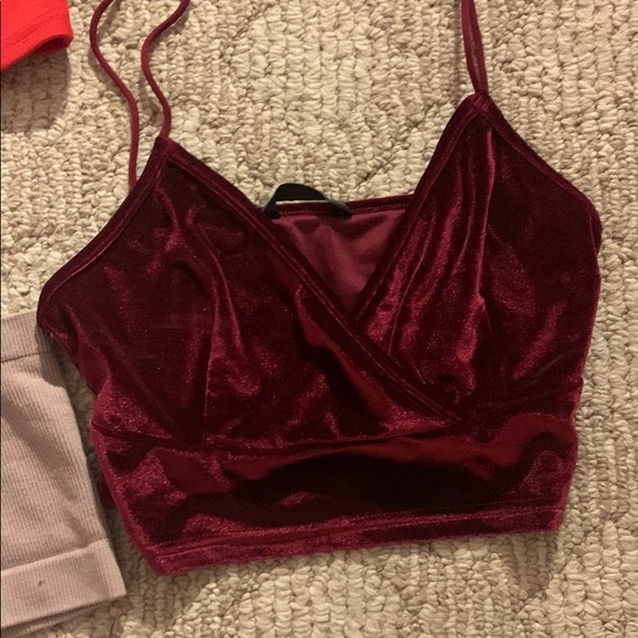 Crop Top and Pair of Leggings bundle - Picture 3 of 9